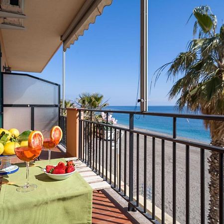 레토이아니 Loft Balcone Sul Mare 아파트 외부 사진
